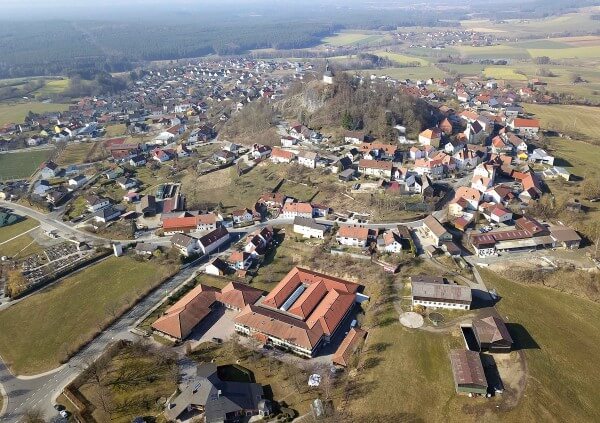 Aus der Luft: Markt Parkstein wird vermessen